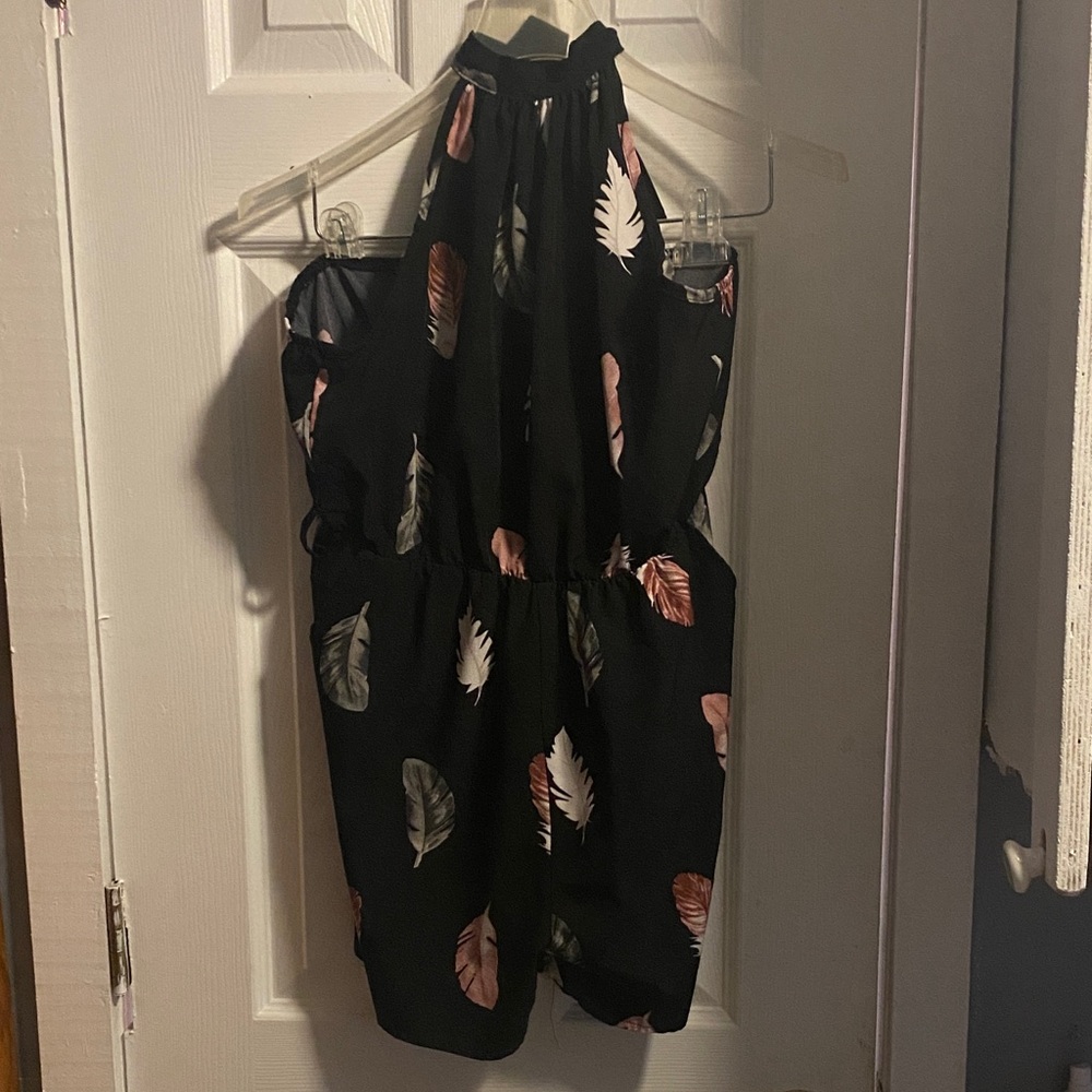 L'ATISTE Black Leaf Print Jumpsuit